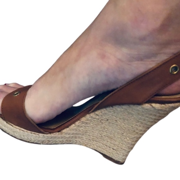 Micheal Kors brown/ cognac 10.5 leather wedge W/ rope covered platform heel - Picture 1 of 12